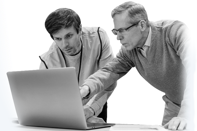 Men looking at the laptop